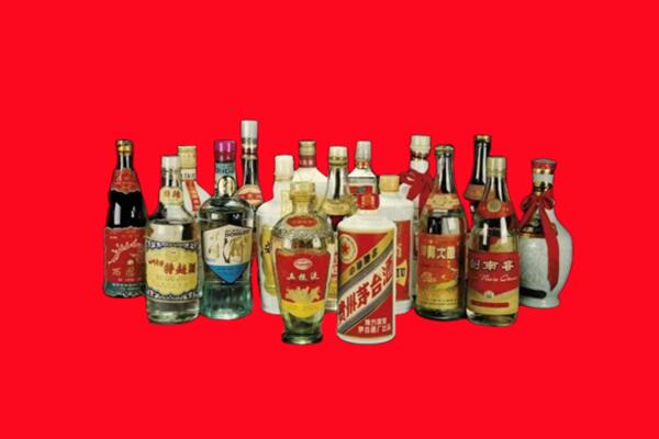 洛阳洛龙区回收十八老酒.jpg